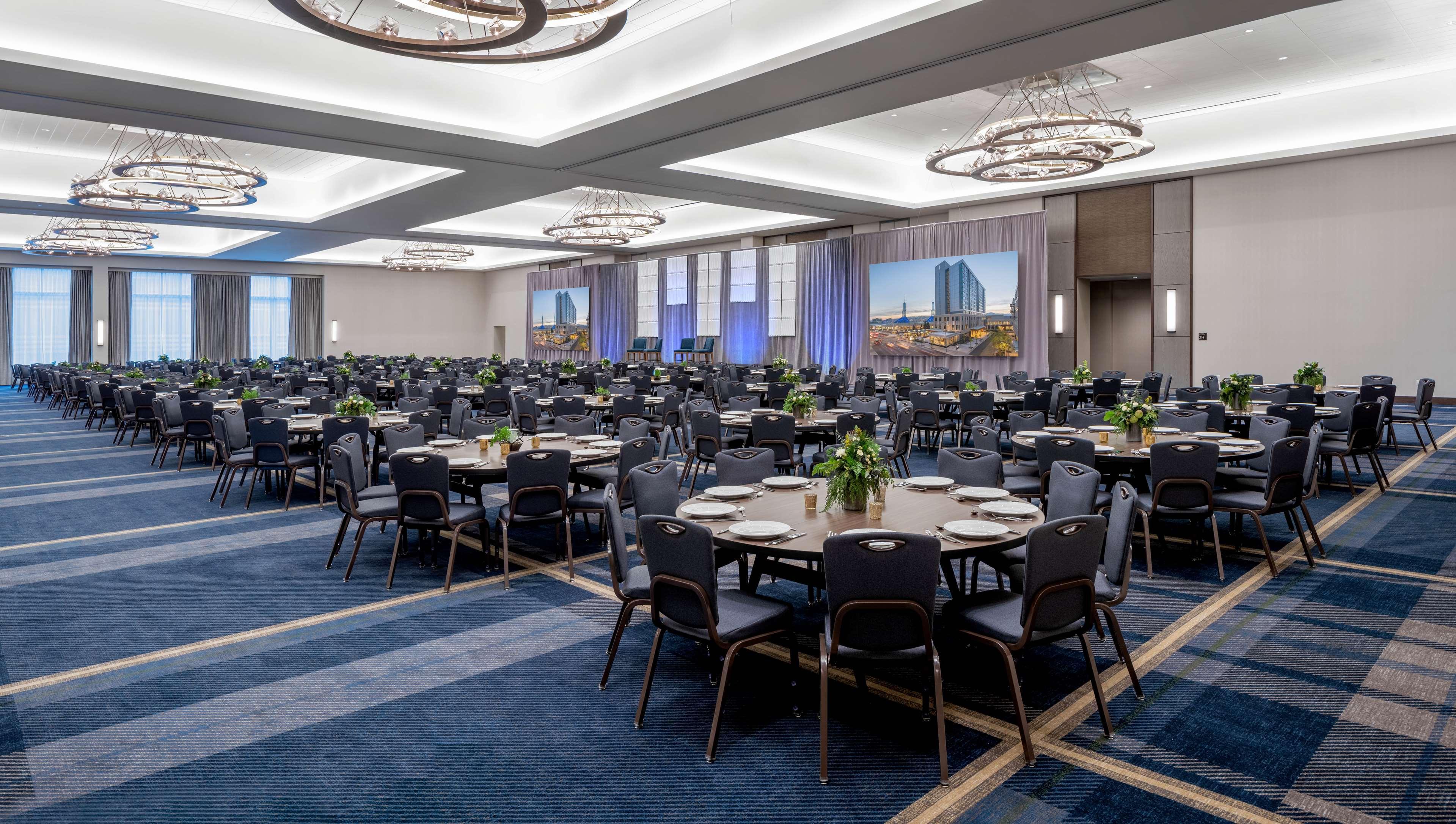 Hyatt Regency Portland At The Oregon Convention Center Hotel Exterior photo